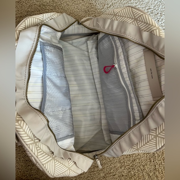 Lululemon bag - Picture 2 of 2